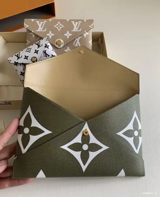 WIS POCHETTE KIRIGAMI VUITTON LOUIS 0430